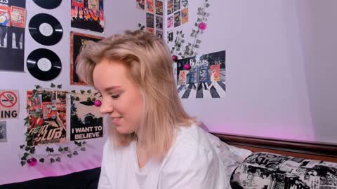 lina online show from February 8, 2025, 2:47 am