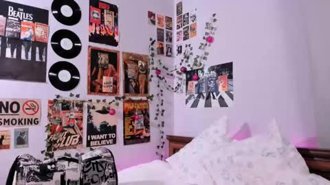 lina online show from February 14, 2025, 11:42 pm