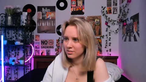 lina online show from March 5, 2025, 2:46 am