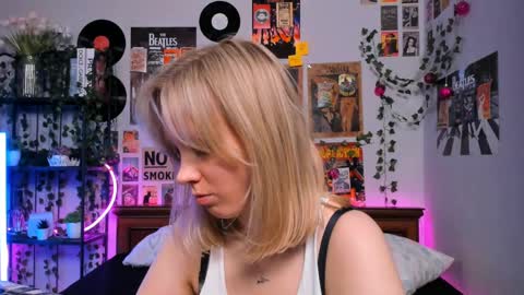 lina online show from March 8, 2025, 3:17 am