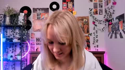 lina online show from March 10, 2025, 11:38 pm