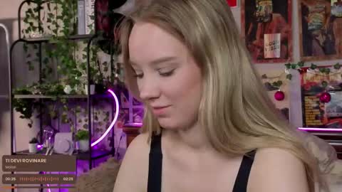 lina online show from September 14, 2025, 9:25 pm