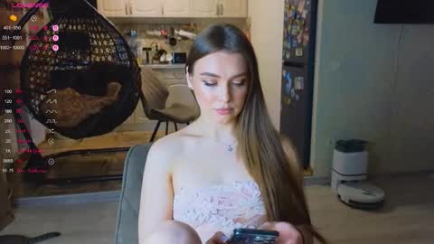 Darlina online show from November 4, 2025, 3:11 pm