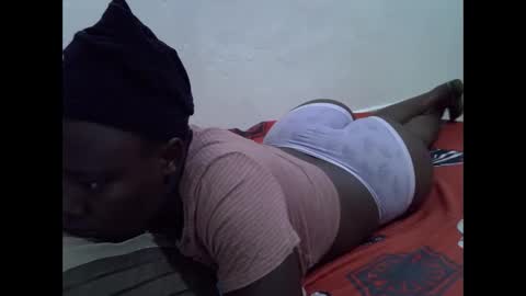 darling_ella online show from April 3, 2026, 3:04 am