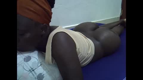 darling_ella online show from May 17, 2026, 8:16 pm