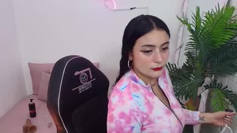 Darling online show from October 1, 2025, 3:01 am