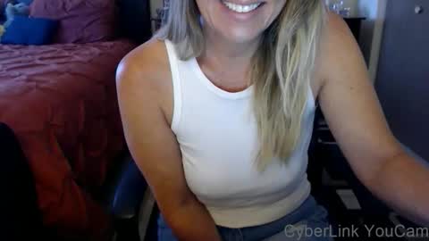 DarlingD online show from October 28, 2025, 1:14 pm