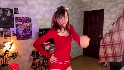 D online show from December 15, 2025, 3:44 am