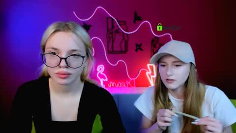 Snapshot of darly_honey chatting on April 13, 2026, 11:27 am darly honey online show from April 13, 2026, 11:27 am