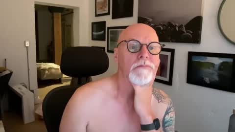 Snapshot of darre1966 chatting on June 21, 2026, 3:14 pm darre1966 online show from June 21, 2026, 3:14 pm