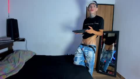 darwin_stark online show from May 1, 2026, 9:41 pm