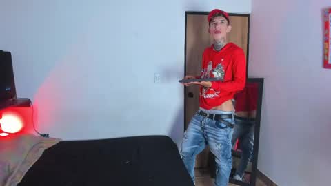 darwin_stark online show from May 5, 2026, 6:43 am