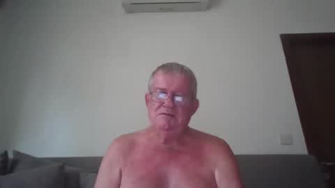 darwincock online show from June 6, 2026, 1:11 am
