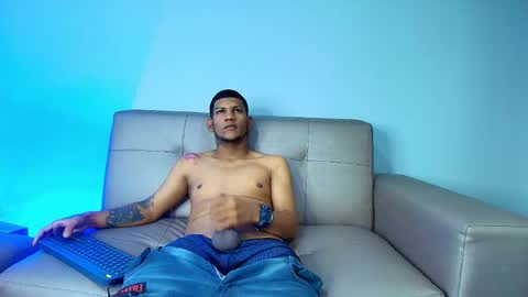 darwinwavex online show from April 16, 2026, 3:02 pm