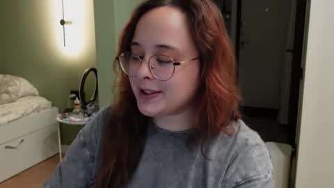 dashaprivet online show from November 14, 2025, 6:06 pm