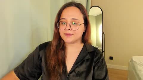 dashaprivet online show from November 27, 2025, 4:53 pm