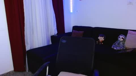 Snapshot of dashly_queen1 chatting on April 28, 2026, 6:57 pm dashly_queen1 online show from April 28, 2026, 6:57 pm