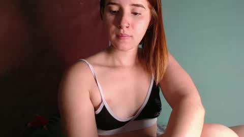 Snapshot of dasne19 chatting on February 19, 2025, 10:20 pm Dafne online show from February 19, 2025, 10:20 pm