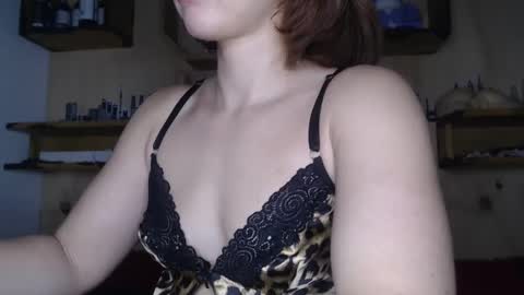 Snapshot of dasne19 chatting on October 11, 2025, 5:55 pm Dafne online show from October 11, 2025, 5:55 pm