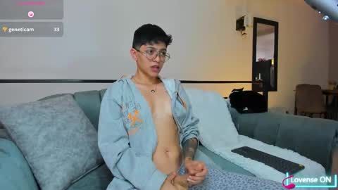 Snapshot of dass_roman chatting on September 30, 2025, 8:47 pm Dass Roman online show from September 30, 2025, 8:47 pm