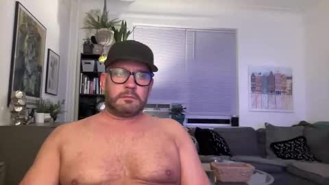 Snapshot of datguy127 chatting on March 27, 2026, 1:11 am Datguy127 online show from March 27, 2026, 1:11 am