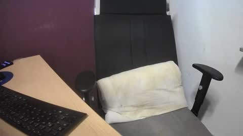 Snapshot of dauergeiil chatting on January 13, 2025, 2:32 pm dauergeiil online show from January 13, 2025, 2:32 pm