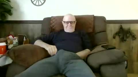Snapshot of dave571960 chatting on April 24, 2026, 11:23 am dave571960 online show from April 24, 2026, 11:23 am