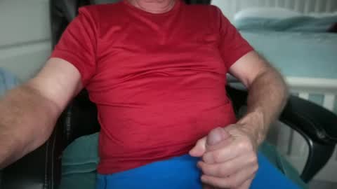 Snapshot of dave_bangswell chatting on June 22, 2026, 3:58 am Dave online show from June 22, 2026, 3:58 am
