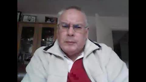 Snapshot of daveandp chatting on February 1, 2025, 2:45 pm Dave online show from February 1, 2025, 2:45 pm