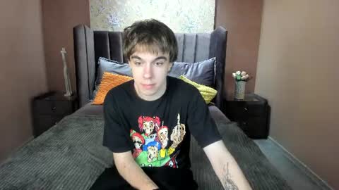 Snapshot of davebevy chatting on June 17, 2026, 7:37 pm Dave online show from June 17, 2026, 7:37 pm