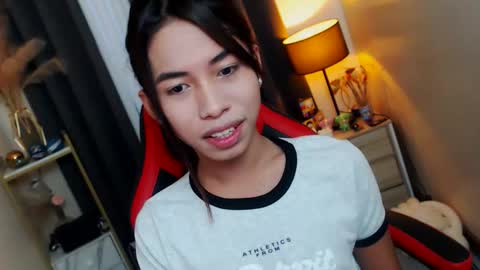 Snapshot of daveboyyy chatting on November 15, 2025, 12:30 am Scarlet thesexiest online show from November 15, 2025, 12:30 am