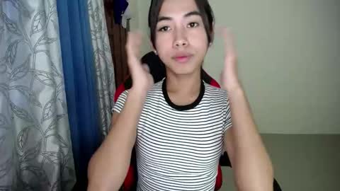 Snapshot of daveboyyy chatting on December 15, 2025, 7:56 am Scarlet thesexiest online show from December 15, 2025, 7:56 am