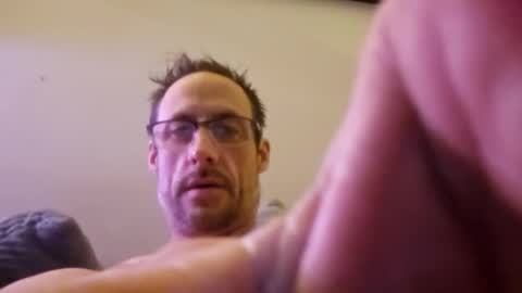 david1982yesyes online show from May 8, 2026, 10:42 am