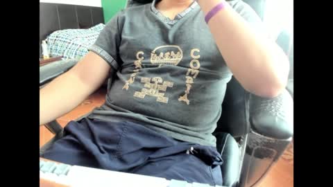 Snapshot of david_2789 chatting on December 28, 2024, 7:33 pm David online show from December 28, 2024, 7:33 pm