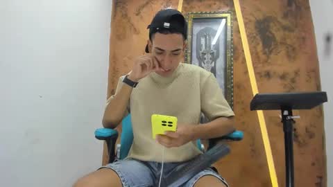 david_bigcock20 online show from February 14, 2026, 8:38 pm