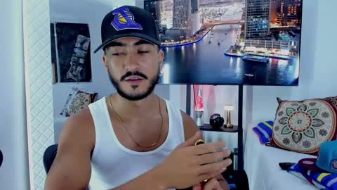 Snapshot of david_johnson372 chatting on March 4, 2026, 1:33 am Hey im David that loves to explore and speak their fantasies. Very open talktative and nice. Feel free to chat with me online show from March 4, 2026, 1:33 am