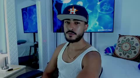 Snapshot of david_johnson372 chatting on April 14, 2026, 1:11 am Hey im David that loves to explore and speak their fantasies. Very open talktative and nice. Feel free to chat with me online show from April 14, 2026, 1:11 am