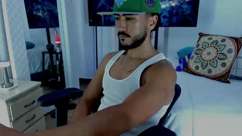 Snapshot of david_johnson372 chatting on April 16, 2026, 1:50 am Hey im David that loves to explore and speak their fantasies. Very open talktative and nice. Feel free to chat with me online show from April 16, 2026, 1:50 am