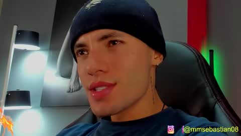 Snapshot of david_jons7 chatting on February 10, 2026, 2:48 am David Jons online show from February 10, 2026, 2:48 am