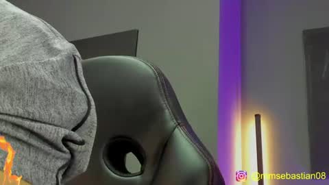 Snapshot of david_jons7 chatting on July 1, 2026, 3:30 am David Jons online show from July 1, 2026, 3:30 am