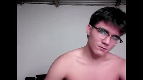 Snapshot of david_stuart07 chatting on December 19, 2024, 9:17 pm davidstuart online show from December 19, 2024, 9:17 pm