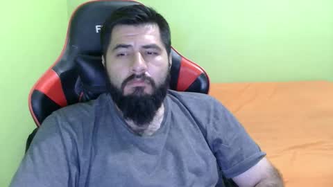 Snapshot of daviddelz chatting on February 20, 2026, 5:48 am David online show from February 20, 2026, 5:48 am