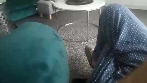 davidf75 online show from November 14, 2025, 9:19 am