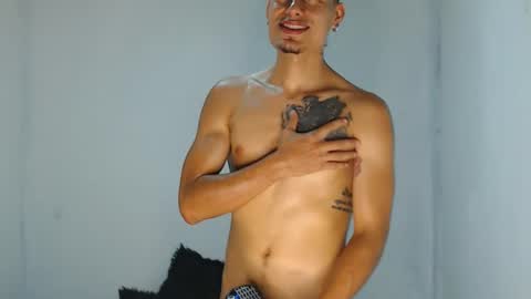 Snapshot of davidgalvis1 chatting on December 2, 2024, 11:51 pm David Galvis - independent model online show from December 2, 2024, 11:51 pm