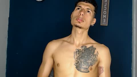 Snapshot of davidgalvis1 chatting on December 6, 2024, 6:17 pm David Galvis - independent model online show from December 6, 2024, 6:17 pm