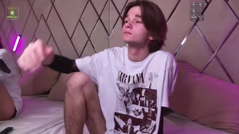 Snapshot of davidleatherhoff chatting on November 4, 2025, 4:44 am DAVID online show from November 4, 2025, 4:44 am