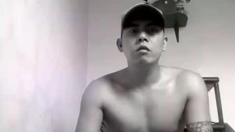 Snapshot of davidrocero chatting on December 3, 2024, 12:57 am davidrocero online show from December 3, 2024, 12:57 am