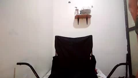 Snapshot of davidrocero chatting on February 17, 2025, 2:59 pm davidrocero online show from February 17, 2025, 2:59 pm