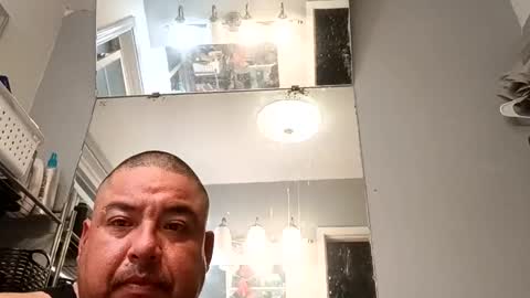 davidzhere222800 online show from November 15, 2025, 7:49 am