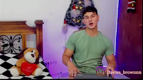 Davies brown    schedule 12pm to 5pm col time online show from December 31, 2024, 8:12 pm